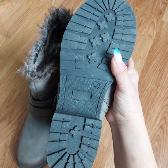 Steve Madden Winter Boots - Picture 5 of 6